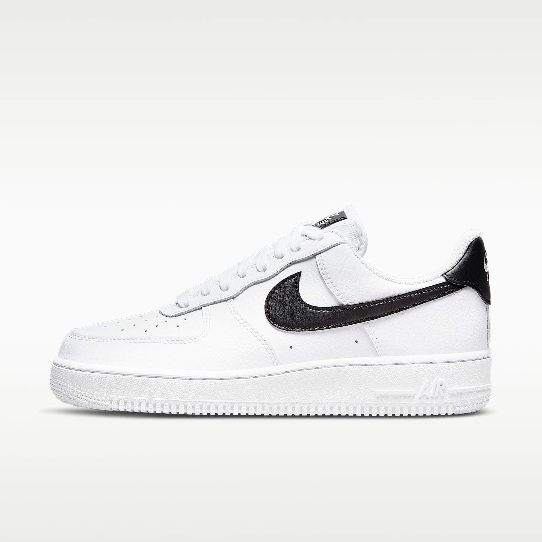 Nike Air Force 1 Low ナイキ　ウィメンズ　エアフォース1 NIKE公式】ナイキ エア フォース 1 '07 ウィメンズシューズ.オンライン